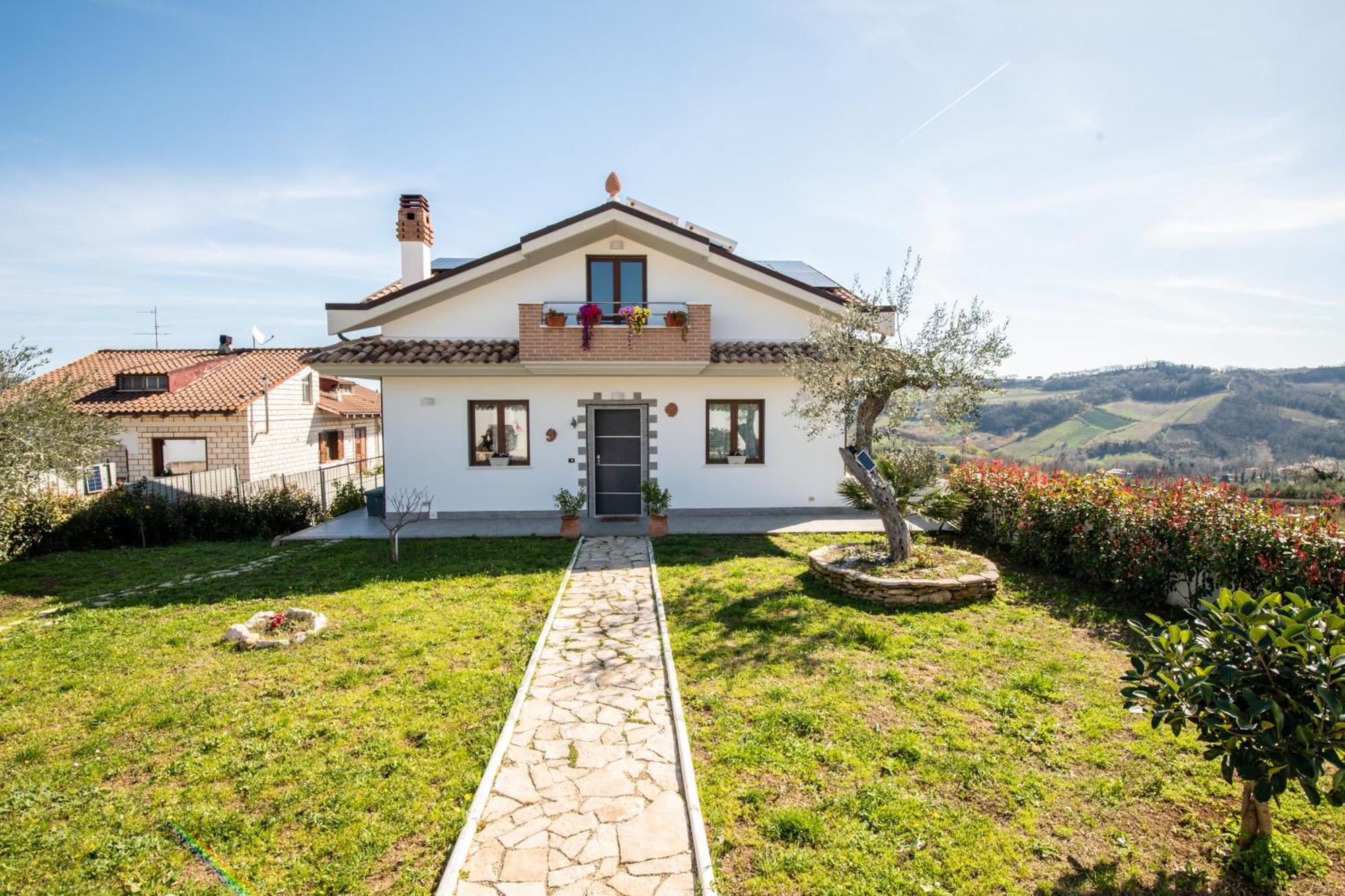 Villa Mastro Oleario 5 Dal Mare 30 Dai Monti Torrevecchia Teatina Buitenkant foto